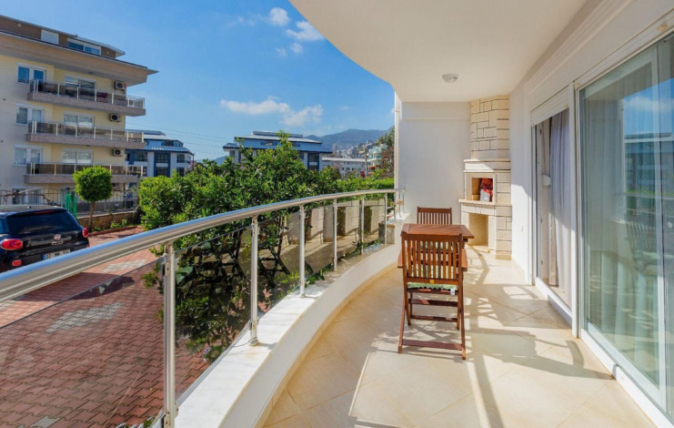 Просторная двухкомнатная квартира в центре Аланьи, 90 м2 - Ракурс 13