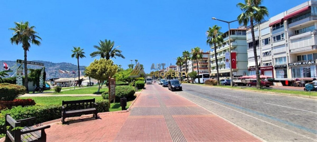 Бюджетная квартира 2+1 в самом центре Аланьи на первой линии, 85 м2 - Ракурс 2