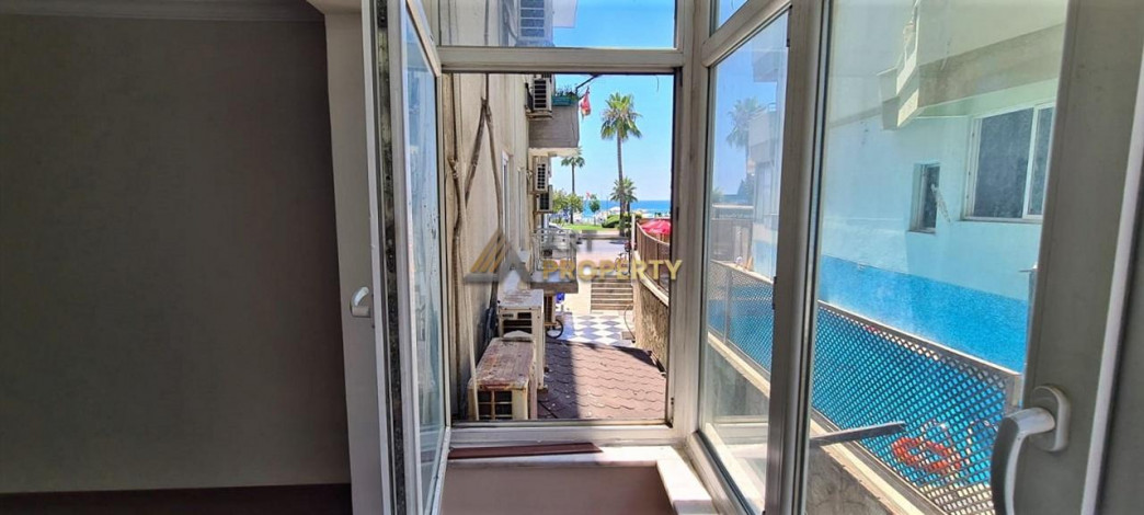 Бюджетная квартира 2+1 в самом центре Аланьи на первой линии, 85 м2 - Ракурс 10