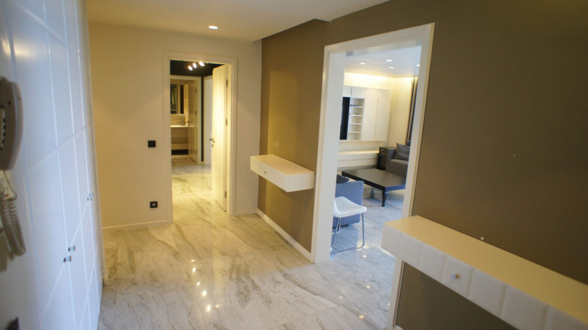 Просторная квартира 3+1 с видом на море на первой линии района Тосмур, 160 м2 - Ракурс 2