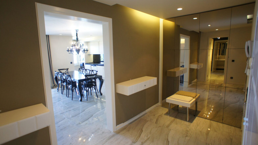 Просторная квартира 3+1 с видом на море на первой линии района Тосмур, 160 м2 - Ракурс 4