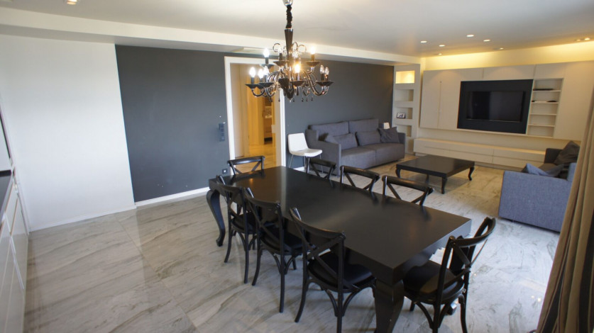 Просторная квартира 3+1 с видом на море на первой линии района Тосмур, 160 м2 - Ракурс 6