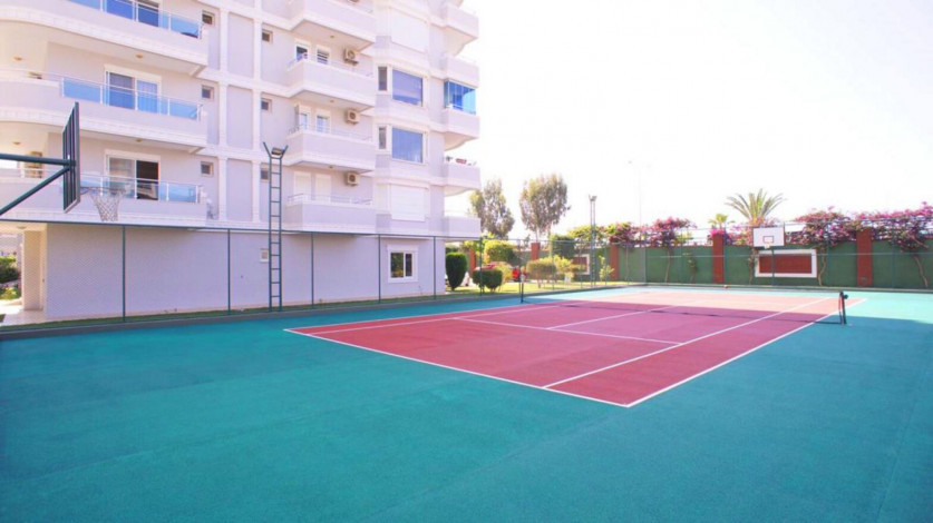 Просторная квартира 3+1 с видом на море на первой линии района Тосмур, 160 м2 - Ракурс 9