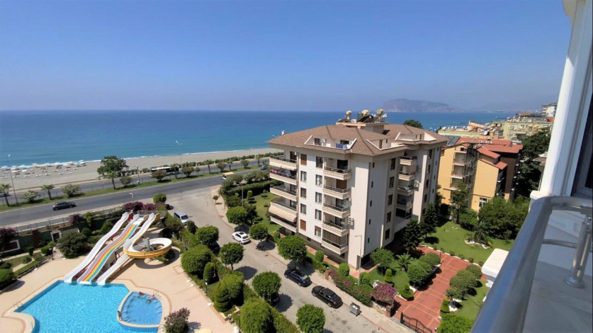 Просторная квартира 3+1 с видом на море на первой линии района Тосмур, 160 м2 - Ракурс 11