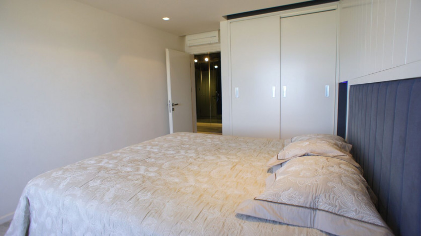 Просторная квартира 3+1 с видом на море на первой линии района Тосмур, 160 м2 - Ракурс 32