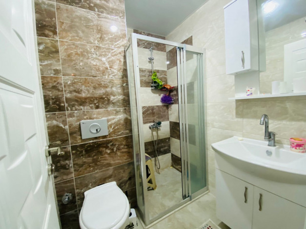 Меблированная квартира 2+1 вблизи моря в районе Тосмур, 110 м2 - Ракурс 3