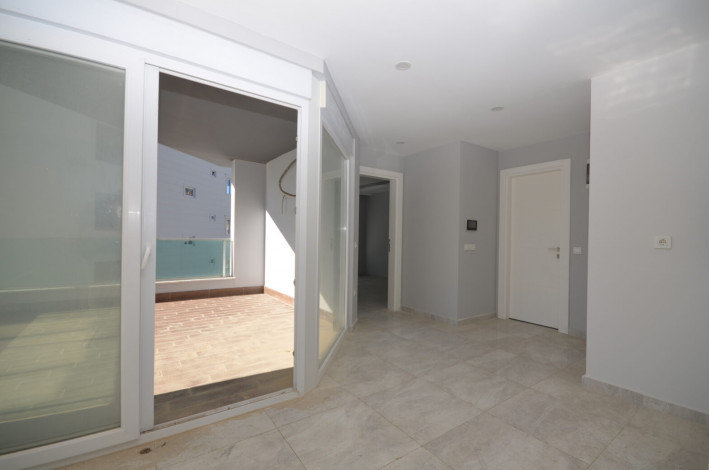 Большая по площади двухкомнатная квартира в Махмутларе, 75 м2 - Ракурс 4