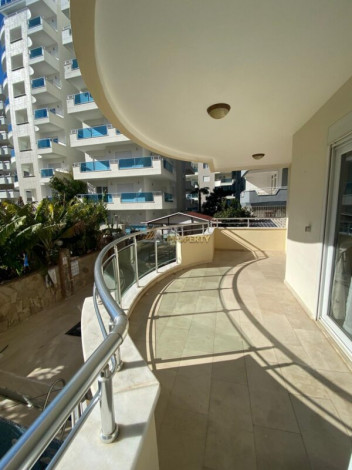 Трехкомнатная квартира с новой мебелью в Махмутларе, 130 м2 - Ракурс 30