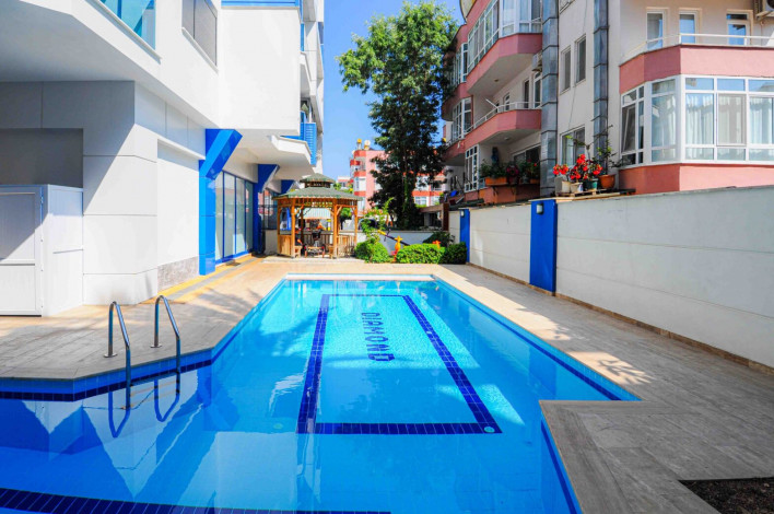 Двухкомнатная квартира в 300 метрах от моря в центре района Оба, 55 м2 - Ракурс 3