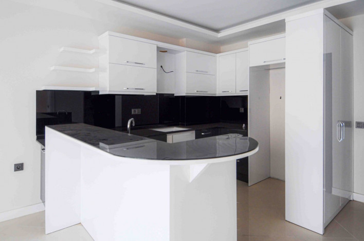 Двухкомнатная квартира в 300 метрах от моря в центре района Оба, 55 м2 - Ракурс 7