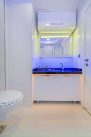 Шикарная двухкомнатная квартира с мебелью вблизи моря в Махмутлар, 60 м2 - Ракурс 2