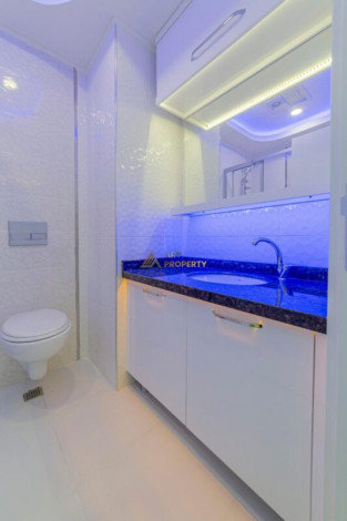 Шикарная двухкомнатная квартира с мебелью вблизи моря в Махмутлар, 60 м2 - Ракурс 3