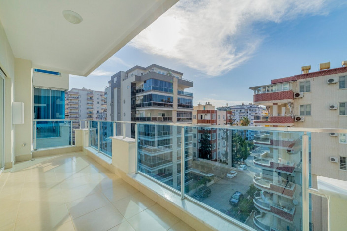 Шикарная двухкомнатная квартира с мебелью вблизи моря в Махмутлар, 60 м2 - Ракурс 8