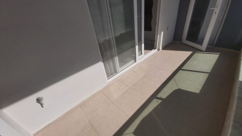 Меблированная двухкомнатная квартира в центре района Махмутлар, 50 м2 - Ракурс 16