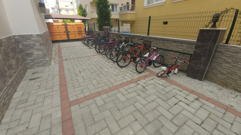 Меблированная двухкомнатная квартира в центре района Махмутлар, 50 м2 - Ракурс 18