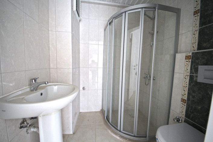 Трехкомнатная квартира в хорошем комплексе в районе Махмутлар, 100 м2 - Ракурс 16