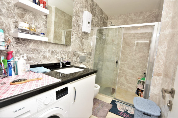 Трехкомнатные апартаменты с мебелью в районе Клеопатры, 95 м2 - Ракурс 18