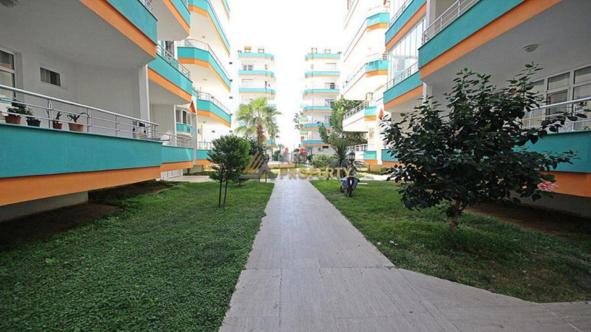 Полностью меблированная квартира 2+1 в 50 метрах от моря в Махмутлар, 95 м2 - Ракурс 2