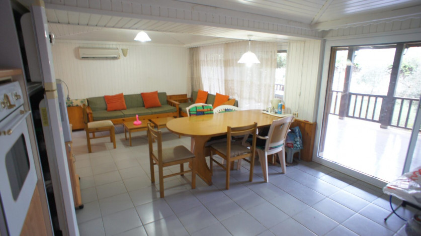 Просторный таунхаус 3+2 на первой береговой линии в районе Конаклы, 240 м2 - Ракурс 12