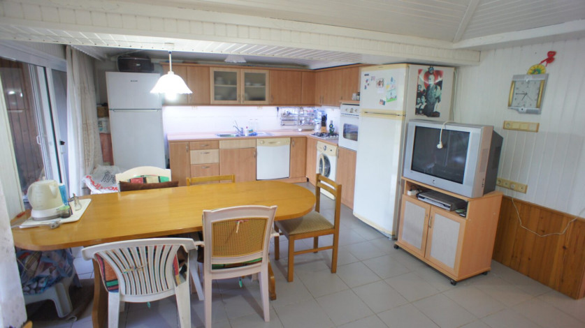 Просторный таунхаус 3+2 на первой береговой линии в районе Конаклы, 240 м2 - Ракурс 13