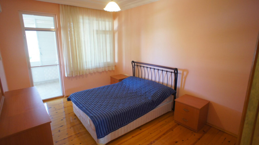 Просторный таунхаус 3+2 на первой береговой линии в районе Конаклы, 240 м2 - Ракурс 21