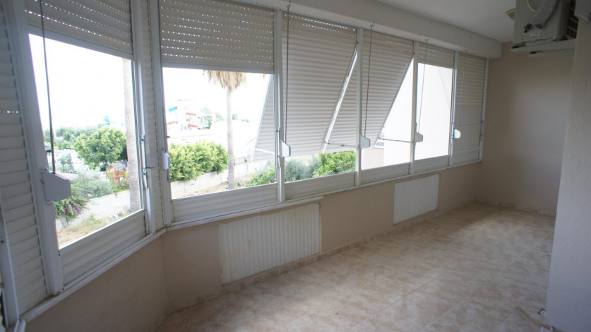 Просторный таунхаус 3+2 на первой береговой линии в районе Конаклы, 240 м2 - Ракурс 35