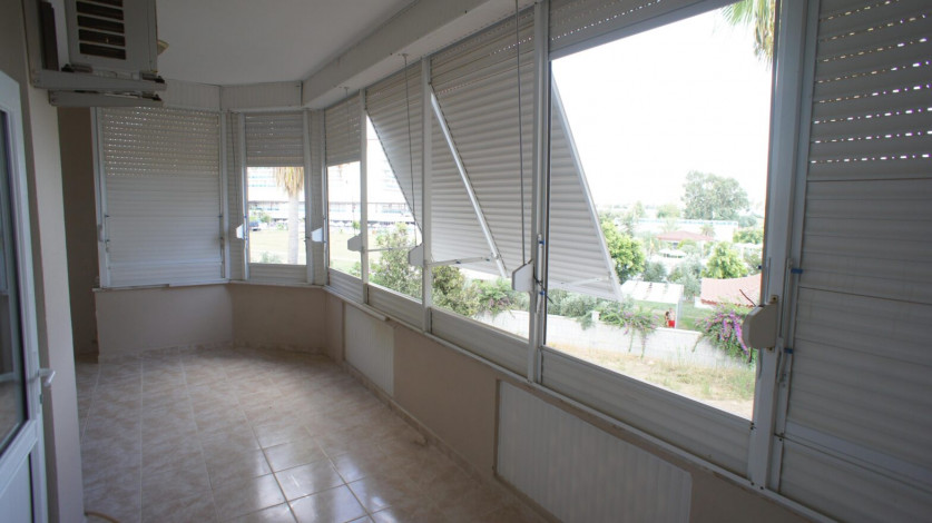 Просторный таунхаус 3+2 на первой береговой линии в районе Конаклы, 240 м2 - Ракурс 36