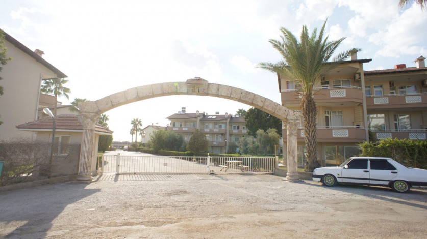 Просторный таунхаус 3+2 на первой береговой линии в районе Конаклы, 240 м2 - Ракурс 42