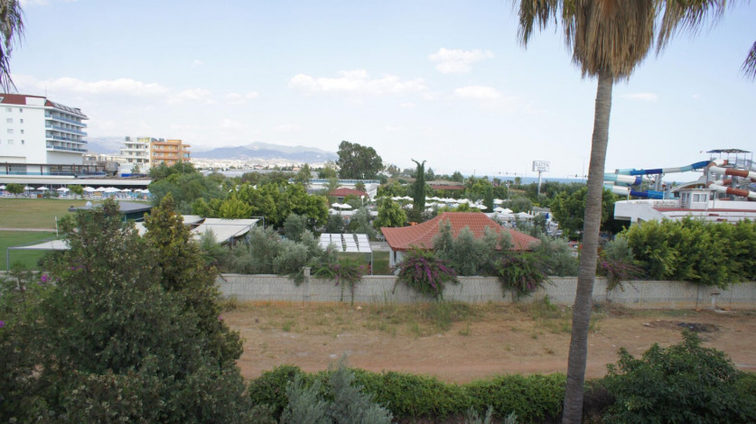 Просторный таунхаус 3+2 на первой береговой линии в районе Конаклы, 240 м2 - Ракурс 51