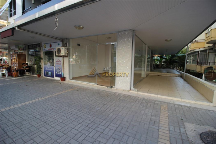 Коммерческое помещение со своей терассой в центре города Аланья, 85 м2 - Ракурс 2