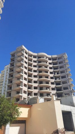 Проект на завершающем этапе строительства с видом на море и горы в районе Махмутлар, 52,4м-78,6м - Ракурс 5