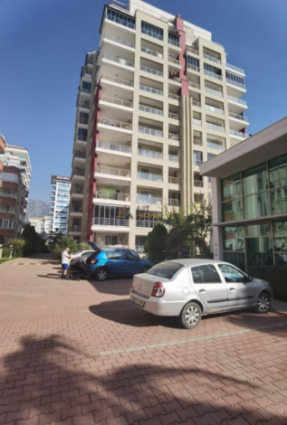 Меблированная трехкомнатная квартира с отдельной кухней, 115 м2 - Ракурс 11