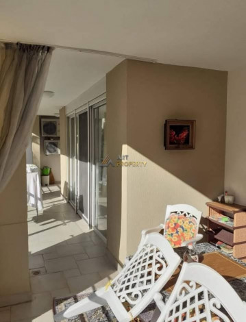 Меблированная трехкомнатная квартира с отдельной кухней, 115 м2 - Ракурс 12