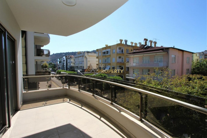 Трехкомнатная квартира в самом сердце Алании в новом доме, 165 м2 - Ракурс 4