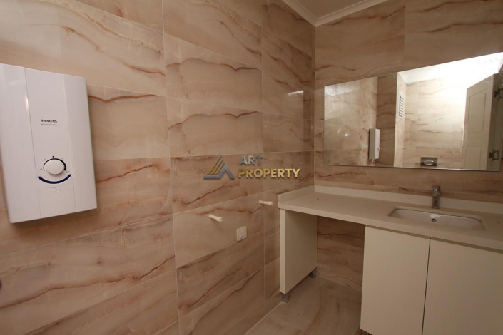 Трехкомнатная квартира в самом сердце Алании в новом доме, 165 м2 - Ракурс 15