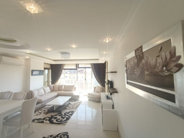 Трехкомнатные меблированные апартаменты с видом на море и горы в районе Махмутлар, 120м2 - Ракурс 2