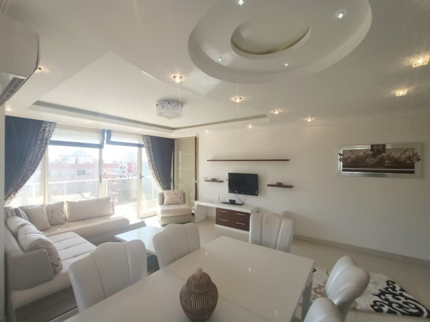 Трехкомнатные меблированные апартаменты с видом на море и горы в районе Махмутлар, 120м2 - Ракурс 3