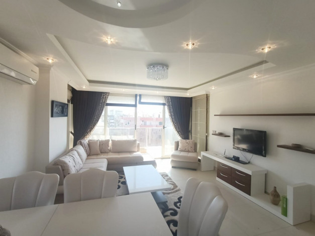 Трехкомнатные меблированные апартаменты с видом на море и горы в районе Махмутлар, 120м2 - Ракурс 4