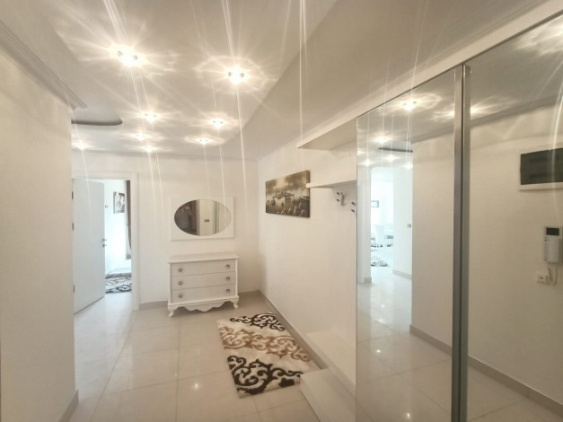 Трехкомнатные меблированные апартаменты с видом на море и горы в районе Махмутлар, 120м2 - Ракурс 17