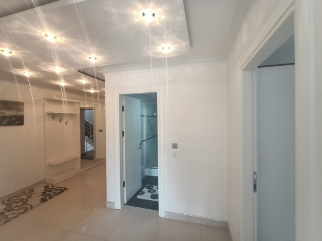 Трехкомнатные меблированные апартаменты с видом на море и горы в районе Махмутлар, 120м2 - Ракурс 24