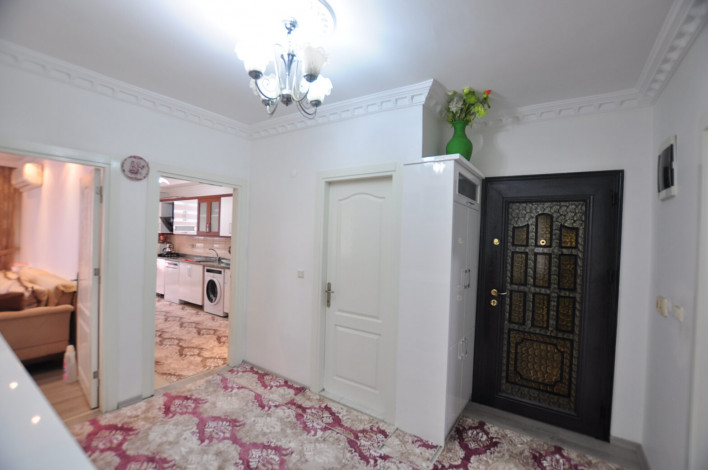 В 200 метрах от моря квартира 2+1 с отдельной кухней, район Махмутлар, 125 м2 - Ракурс 5