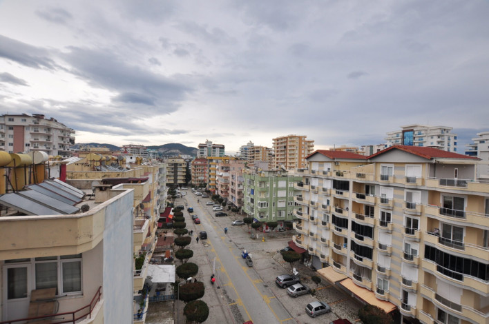 В 200 метрах от моря квартира 2+1 с отдельной кухней, район Махмутлар, 125 м2 - Ракурс 10