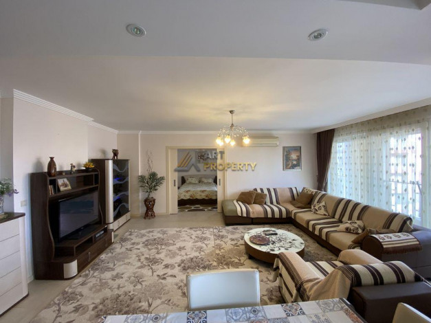 Трехкомнатная квартира в 250 метрах от моря на высоком этаже в Махмутлар, 115 м2 - Ракурс 9