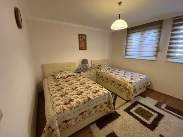 Трехкомнатная квартира в 250 метрах от моря на высоком этаже в Махмутлар, 115 м2 - Ракурс 21