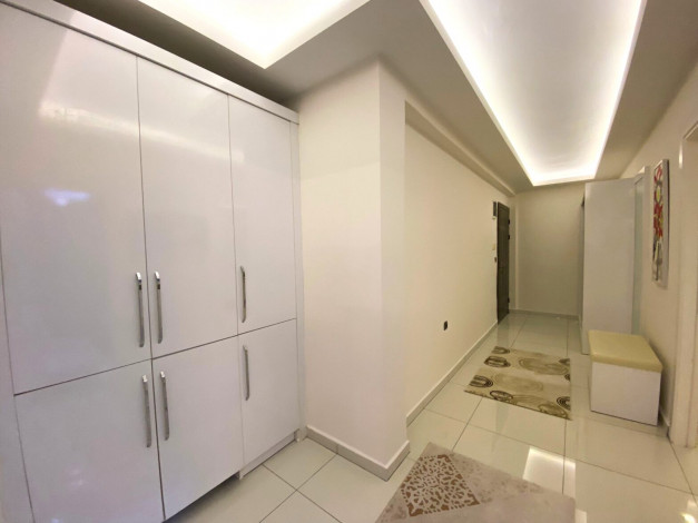 Просторные аппартаменты 1+1 в центре Аланьи всего в  150 метрах от моря, 80 м2 - Ракурс 3