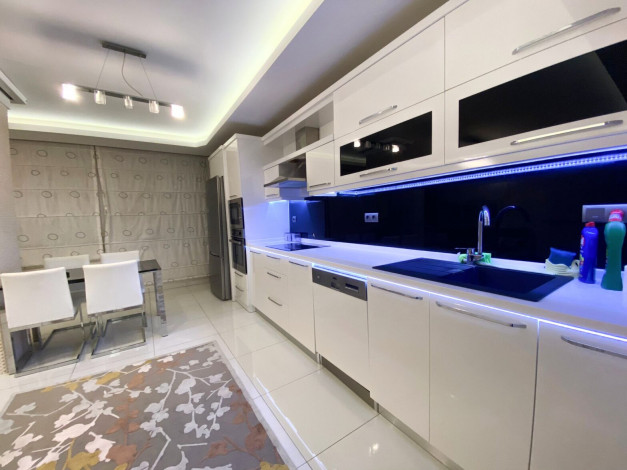 Просторные аппартаменты 1+1 в центре Аланьи всего в  150 метрах от моря, 80 м2 - Ракурс 11