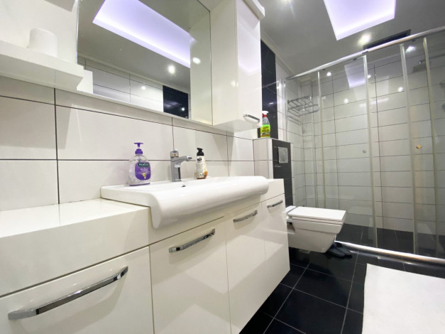 Просторные аппартаменты 1+1 в центре Аланьи всего в  150 метрах от моря, 80 м2 - Ракурс 16