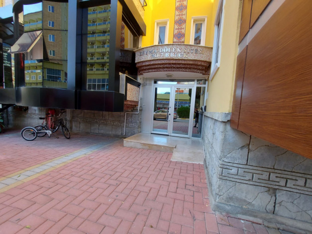 Полностью меблированная квартира 2+1 в 150 метрах от моря в Махмутлар, 135 м2 - Ракурс 2