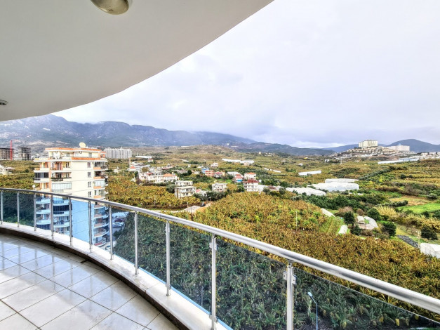 Трехкомнатная квартира с отдельной кухней с видом на море и горы,  110 м2 - Ракурс 5