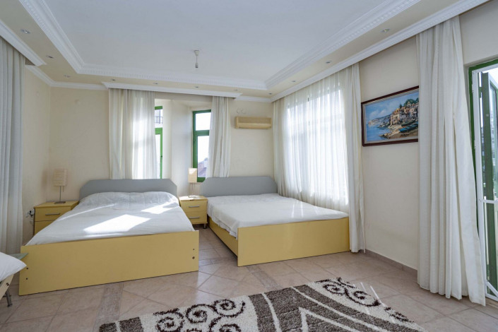 Меблированная трехэтажная VIP вилла 4+1 в районе Кестель, 530 м2 - Ракурс 6